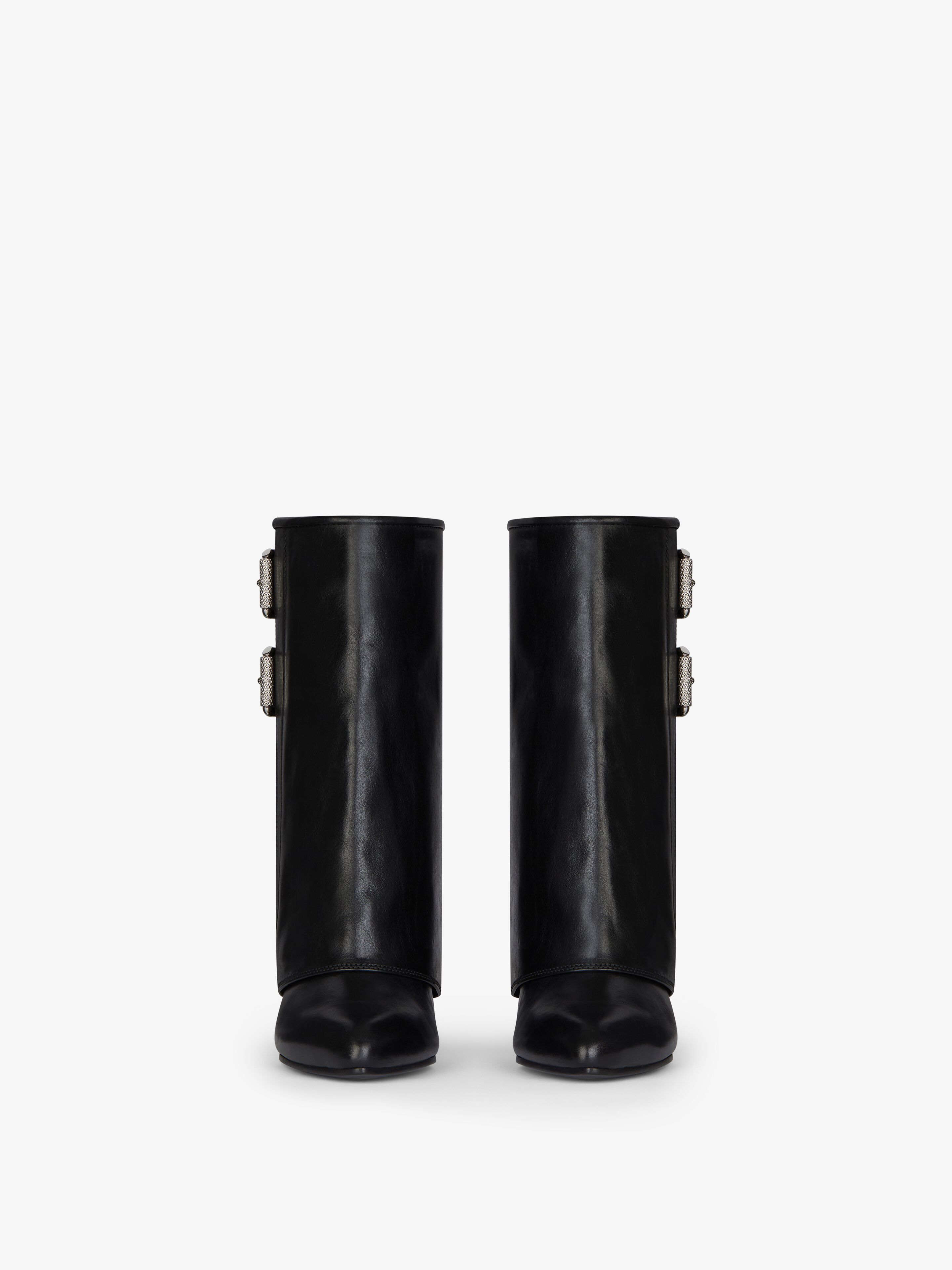 Shark Lock Buckles ankle boots in leather